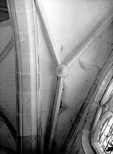 Voûte à l'angle du collatéral