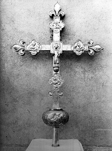 Croix processionnelle en argent (17e), revers