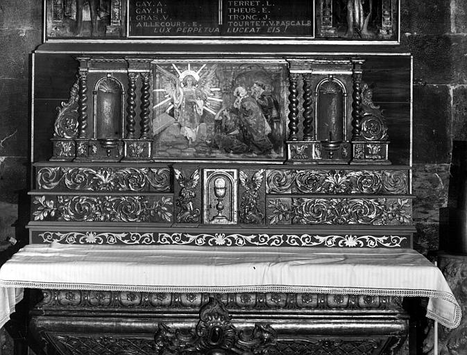 Chapelle annexe, retable servant de monument aux morts (14-18), tabernacle