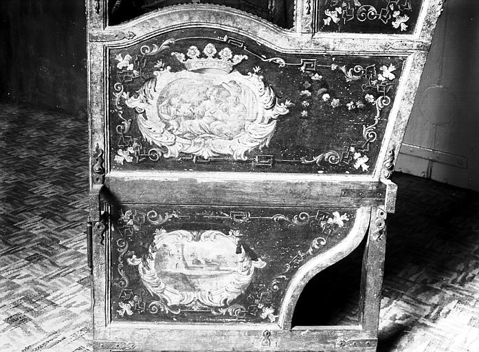 Chaise à porteur de l'archevêque d'Embrun, détail : couronne