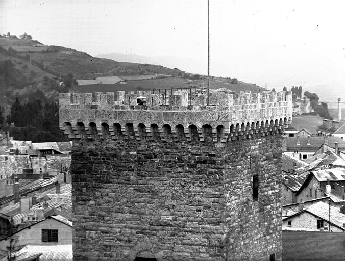 Partie supérieure de la tour vue du clocher