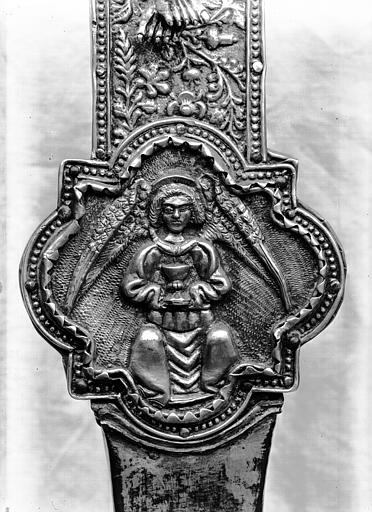 Croix processionnelle, argent (16e), avers, partie inférieure