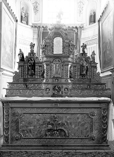 Retable, bois sculpté et doré