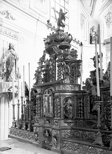 Retable, bois sculpté et doré, vue latérale