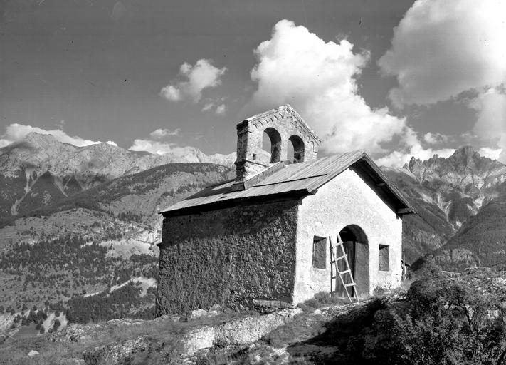 Ensemble de la chapelle avec site