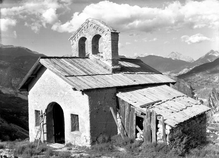 Ensemble de la chapelle avec site