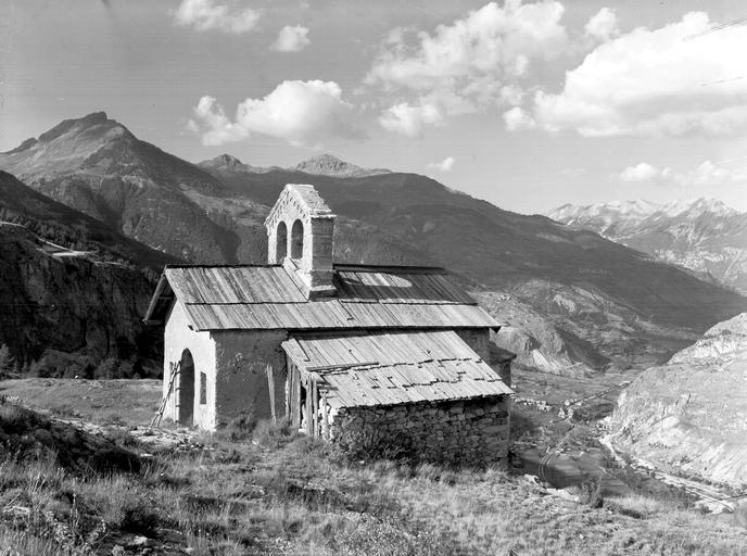 Ensemble de la chapelle avec site