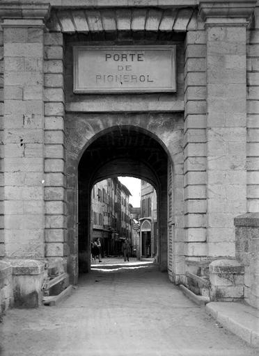 Porte de Pignerol