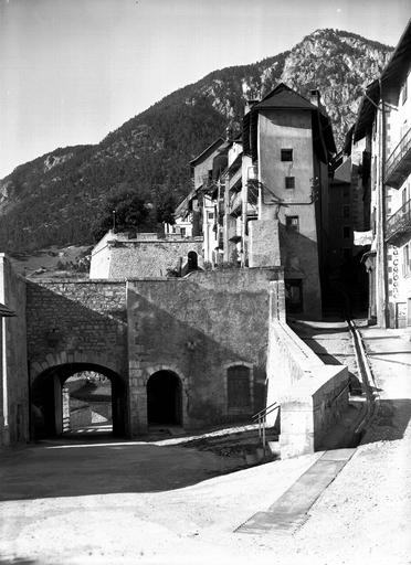 Porte d'Embrun vue de l'intérieur