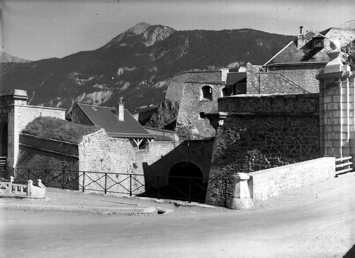 Vue générale des remparts