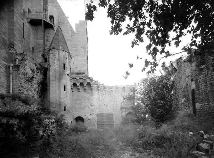 Remparts de Benoît XII