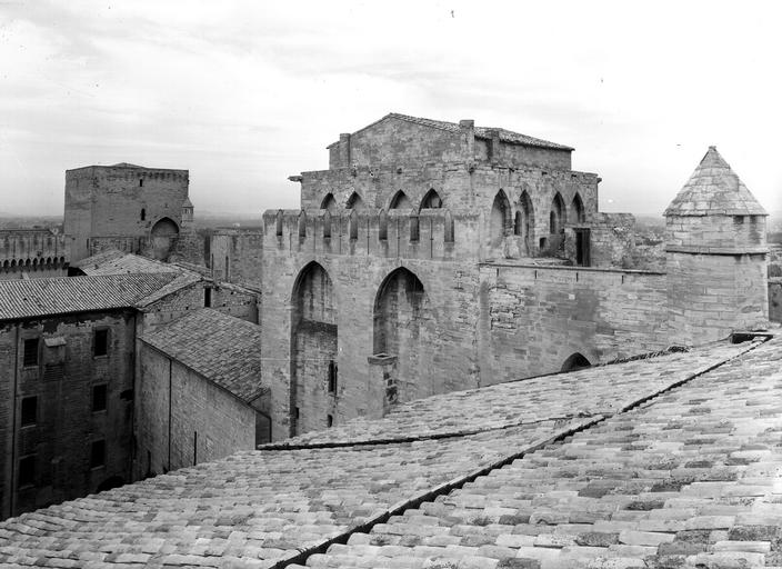 Toitures et tour de la garde-robe