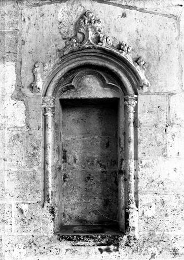 Salle de la petite audience, niche