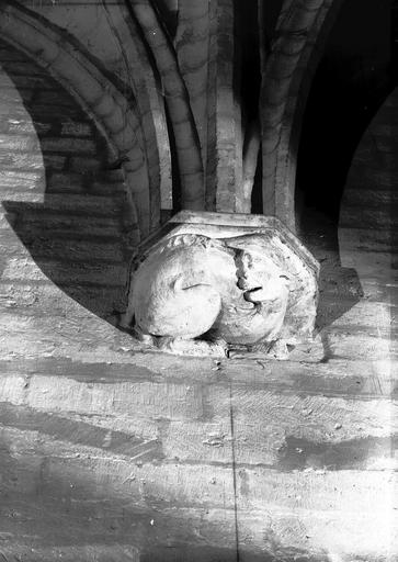 Salle de la grande audience, cul-de-lampe, console