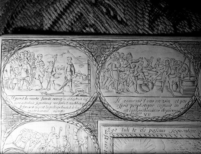 Plaque à impression, image saint Bénezet, détail, dans le bureau de la direction