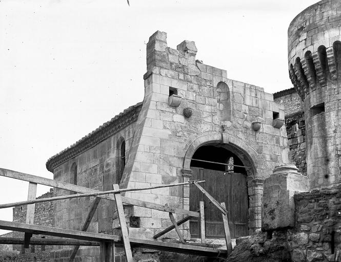 Chapelle et auvant