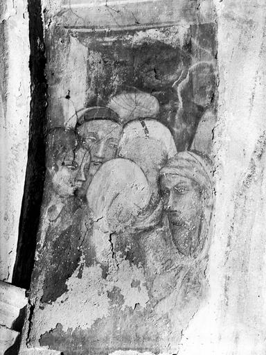 Fresques de la chapelle pontificale, mur 5, scènes et personnages peints sur le rebord intérieur de la fenêtre, visages