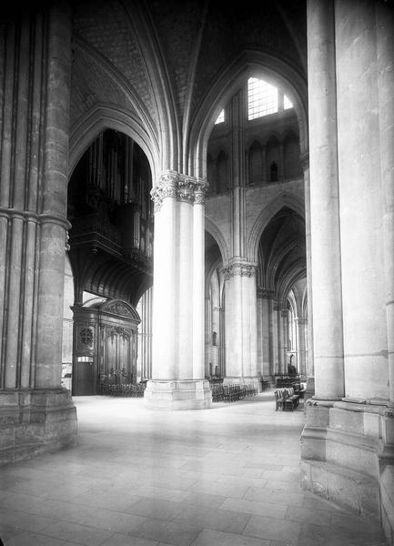 Transept nord vers l'est