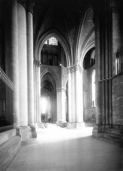 Transept sud vers l'est