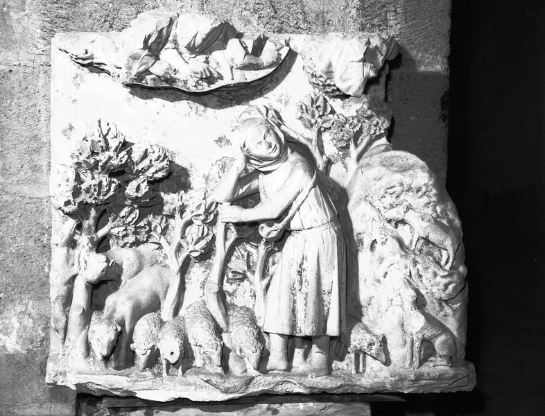 Intérieur, crypte, haut-relief provenant du jubé, l'annonce aux bergers