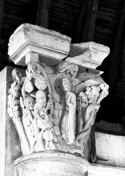 Chapiteau du choeur de l'église abbatiale, le paradis terrestre