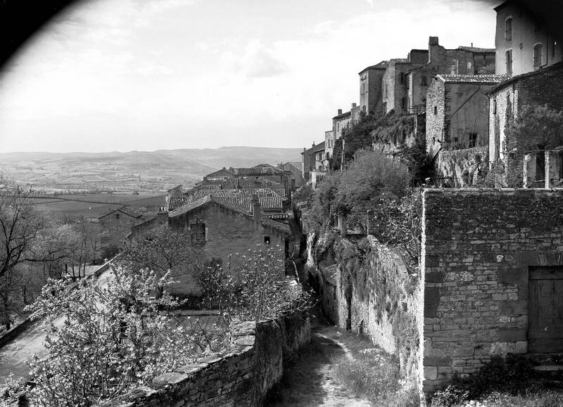 Ruelle dans les anciennes fortifications
