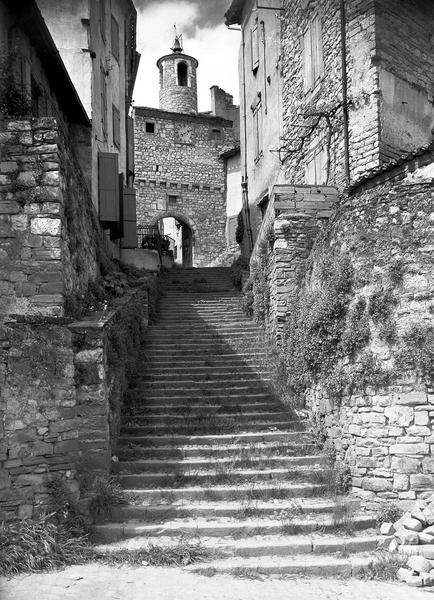 Escalier dit du Pater Noster menant à la porte