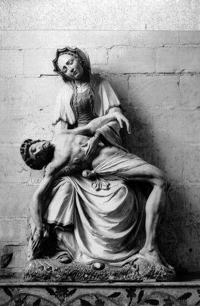 Groupe sculpté : Vierge de Pitié