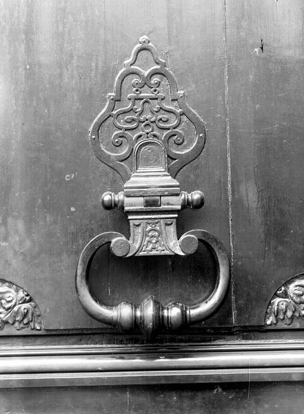 Marteau de la porte d'entrée