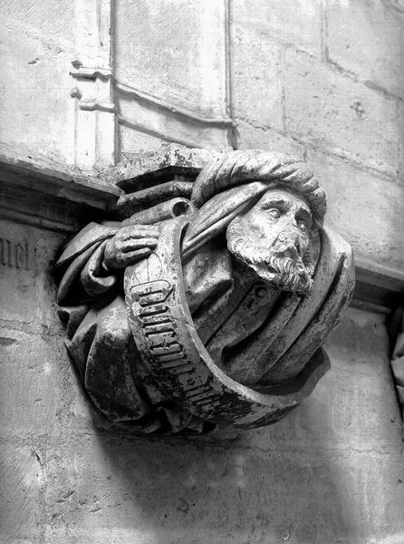 Chapelle des Bourbons, intérieur, mur ouest, culot côté nord : Daniel