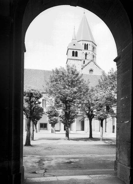 Cour du cloître vers le nord