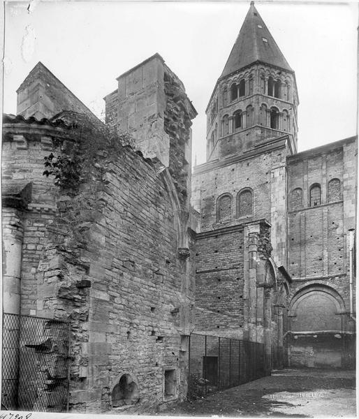 Clocher de l'abbatiale