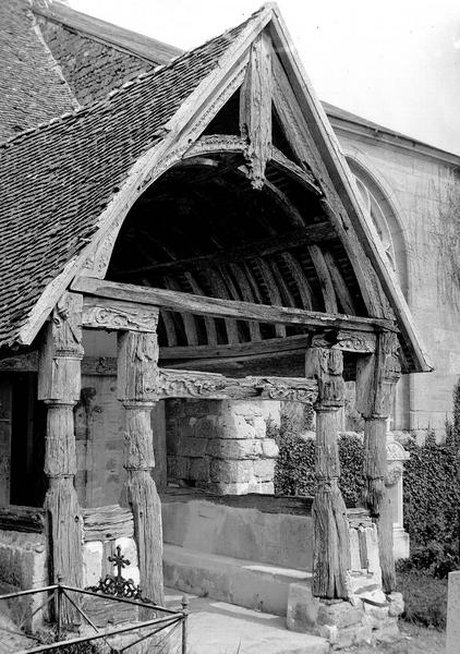 Porche en bois ancien