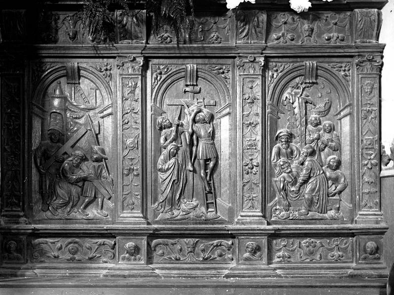 Retable d'un autel latéral : la Passion