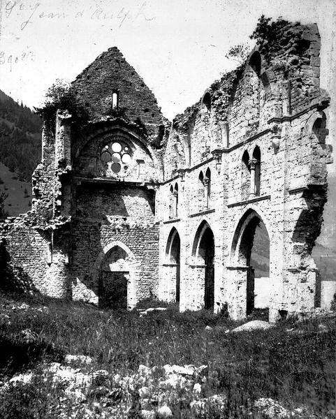 Vue intérieure de la nef vers le nord-ouest (ruines)