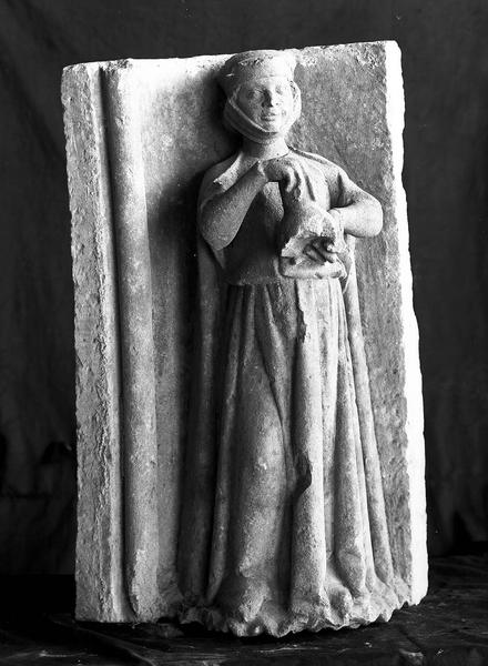 Statues provenant du portail de l'église : abbés, rois, prophètes et saints - © Ministère de la Culture (France), Médiathèque du patrimoine et de la photographie, diffusion RMN-GP