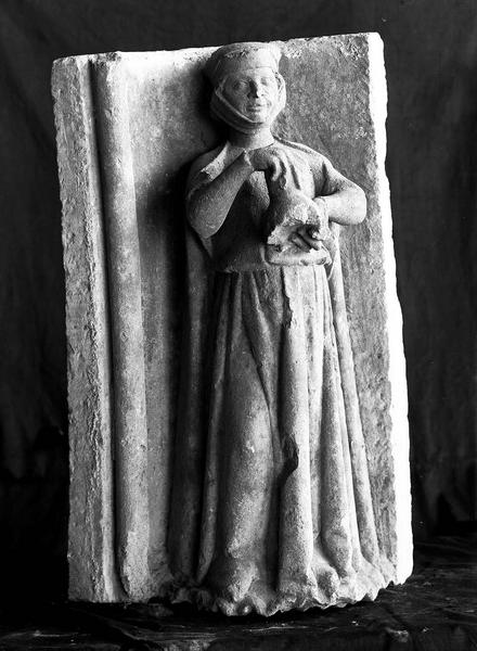 Statues provenant du portail de l'église : abbés, rois, prophètes et saints - © Ministère de la Culture (France), Médiathèque du patrimoine et de la photographie, diffusion RMN-GP