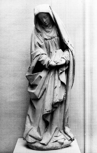 Statue en bois provenant de la poutre de gloire : Vierge de Calvaire