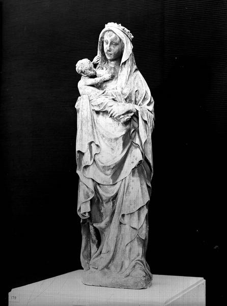 Statue en marbre : Vierge à l'Enfant debout - © Ministère de la Culture (France), Médiathèque du patrimoine et de la photographie, diffusion RMN-GP