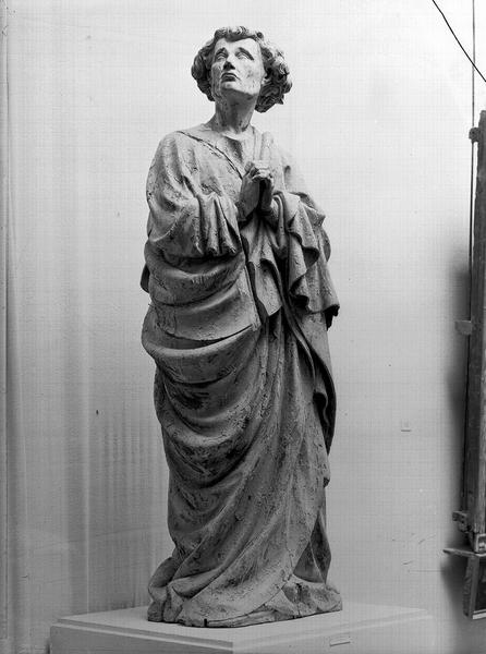 Statue en bois : saint Jean de Calvaire