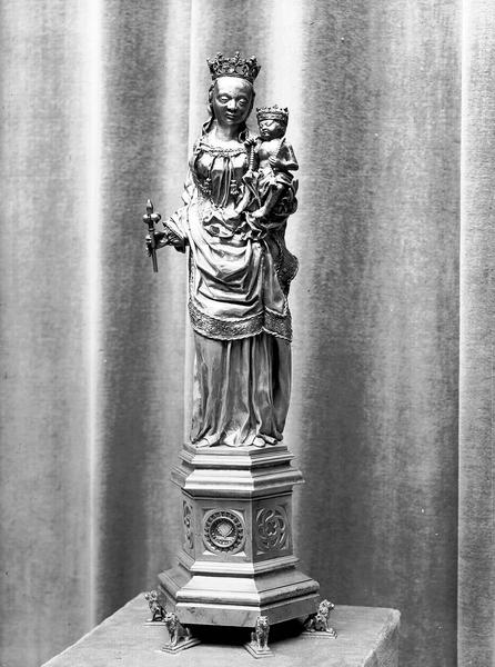 Statuette en argent : Vierge à l'Enfant debout - © Ministère de la Culture (France), Médiathèque du patrimoine et de la photographie, diffusion RMN-GP