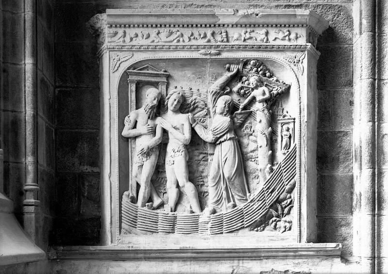 Bas-relief en albâtre : Adam et Eve chassés du Paradis