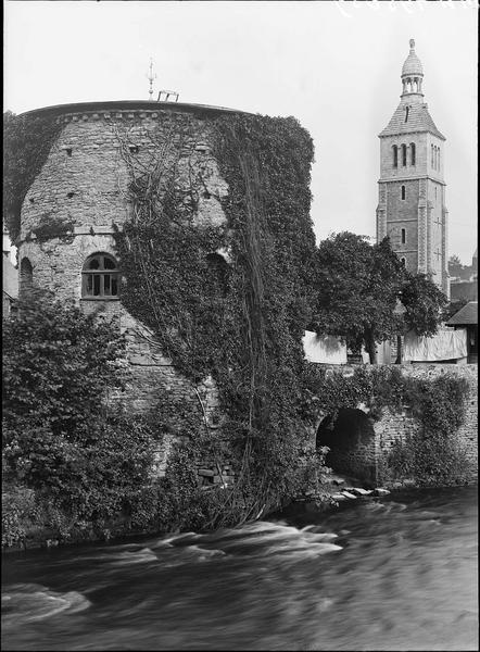 Vue depuis la rivière