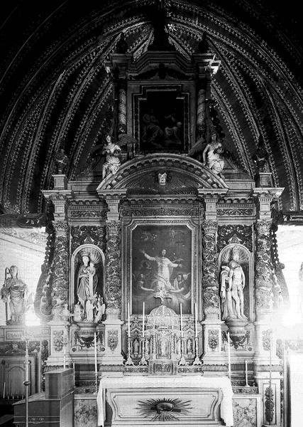 Retable du maître-autel en bois sculpté et peint (ensemble)