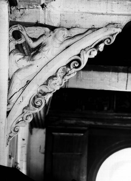 Intrados sculpté : ange