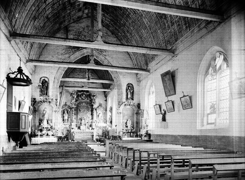 Vue intérieure de la nef vers le choeur