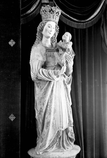 Statue en calcaire : Vierge à l'Enfant - © Ministère de la Culture (France), Médiathèque du patrimoine et de la photographie, diffusion RMN-GP