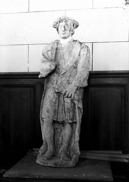 Statue