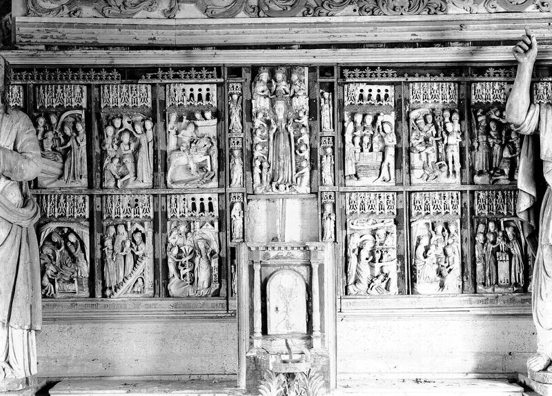 Retable du maître-autel, bas-relief et statuettes en albâtre : scènes de la vie de la Vierge et de la vie saint Georges