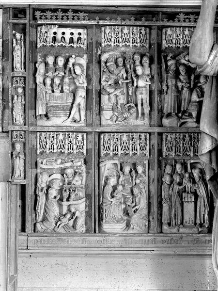 Retable du maître-autel, bas-relief et statuettes en albâtre : scènes de la vie de la Vierge et de la vie saint Georges (détail de la partie droite)